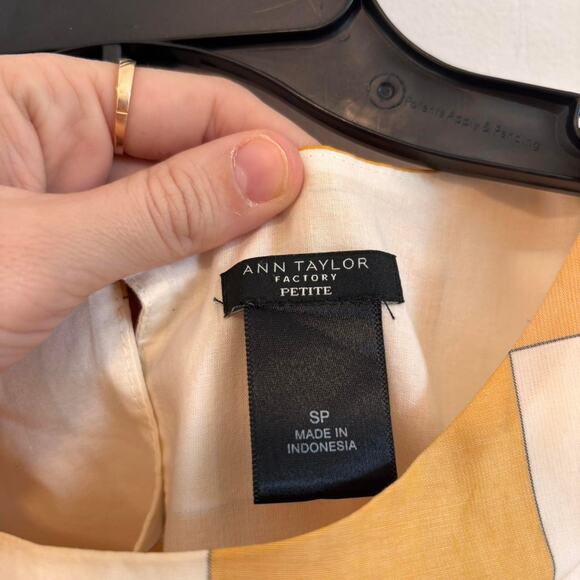 Yellow gingham top - Picture 4 of 4